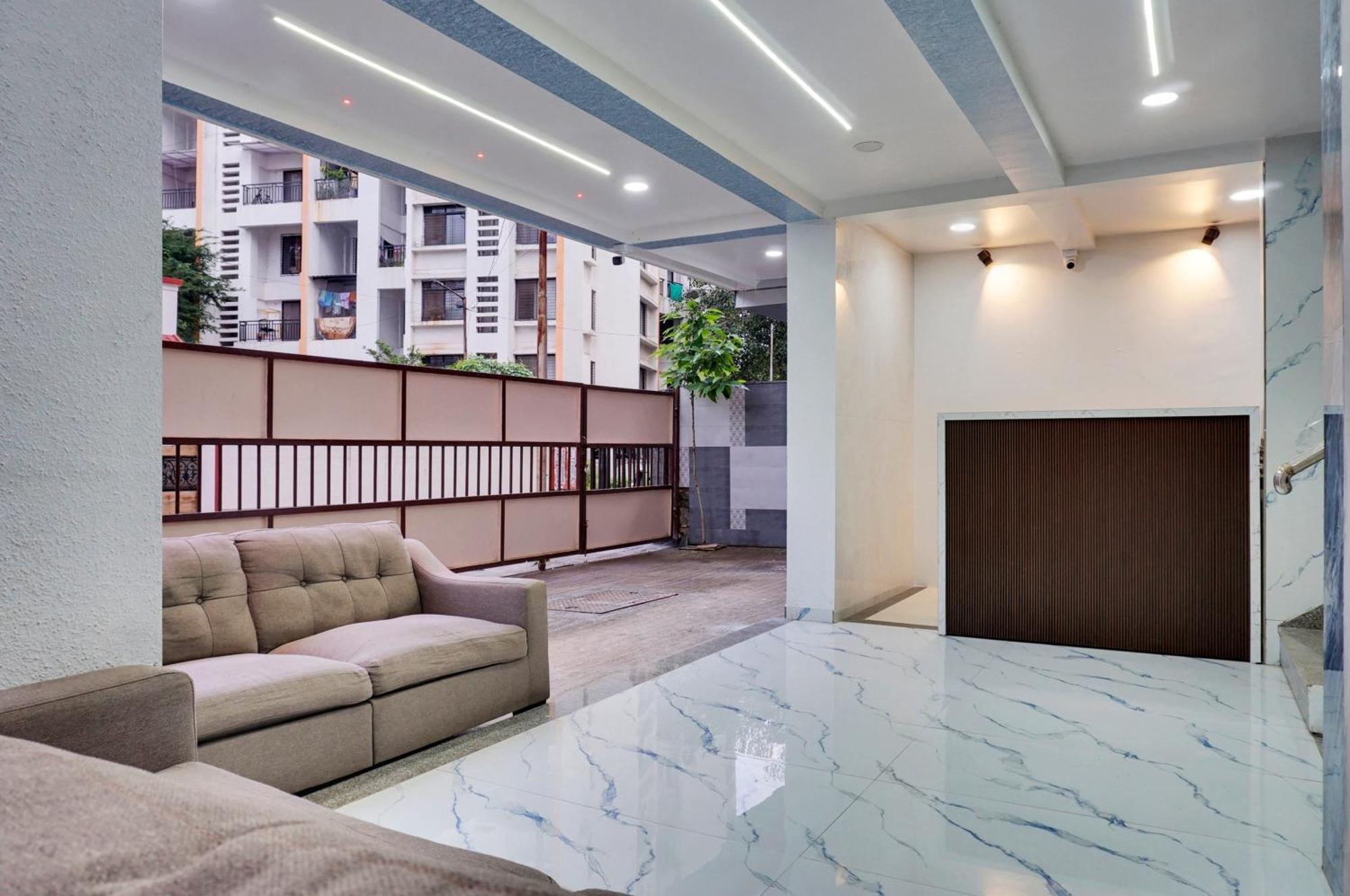 Urban Hometel Pune Luaran gambar