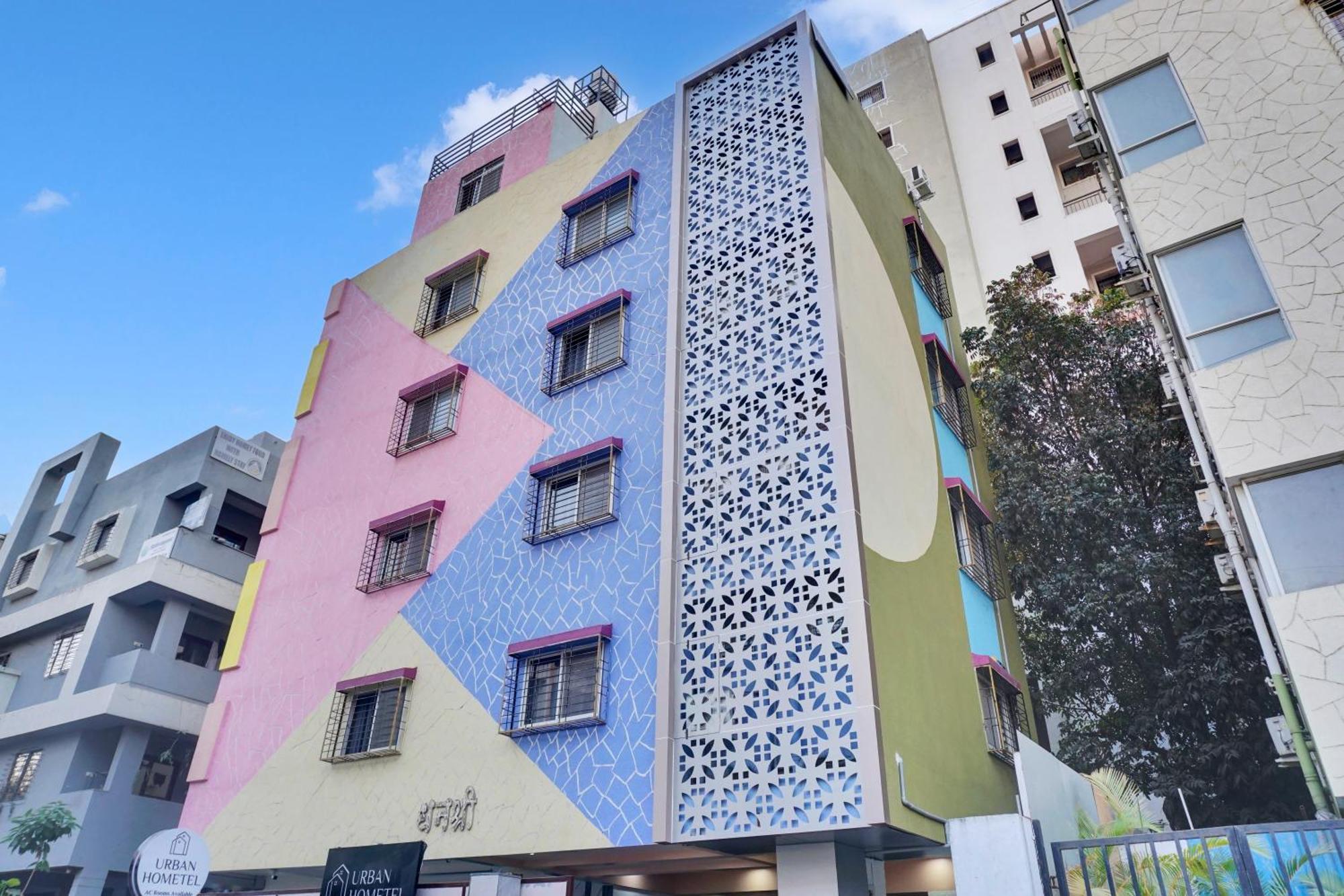 Urban Hometel Pune Luaran gambar