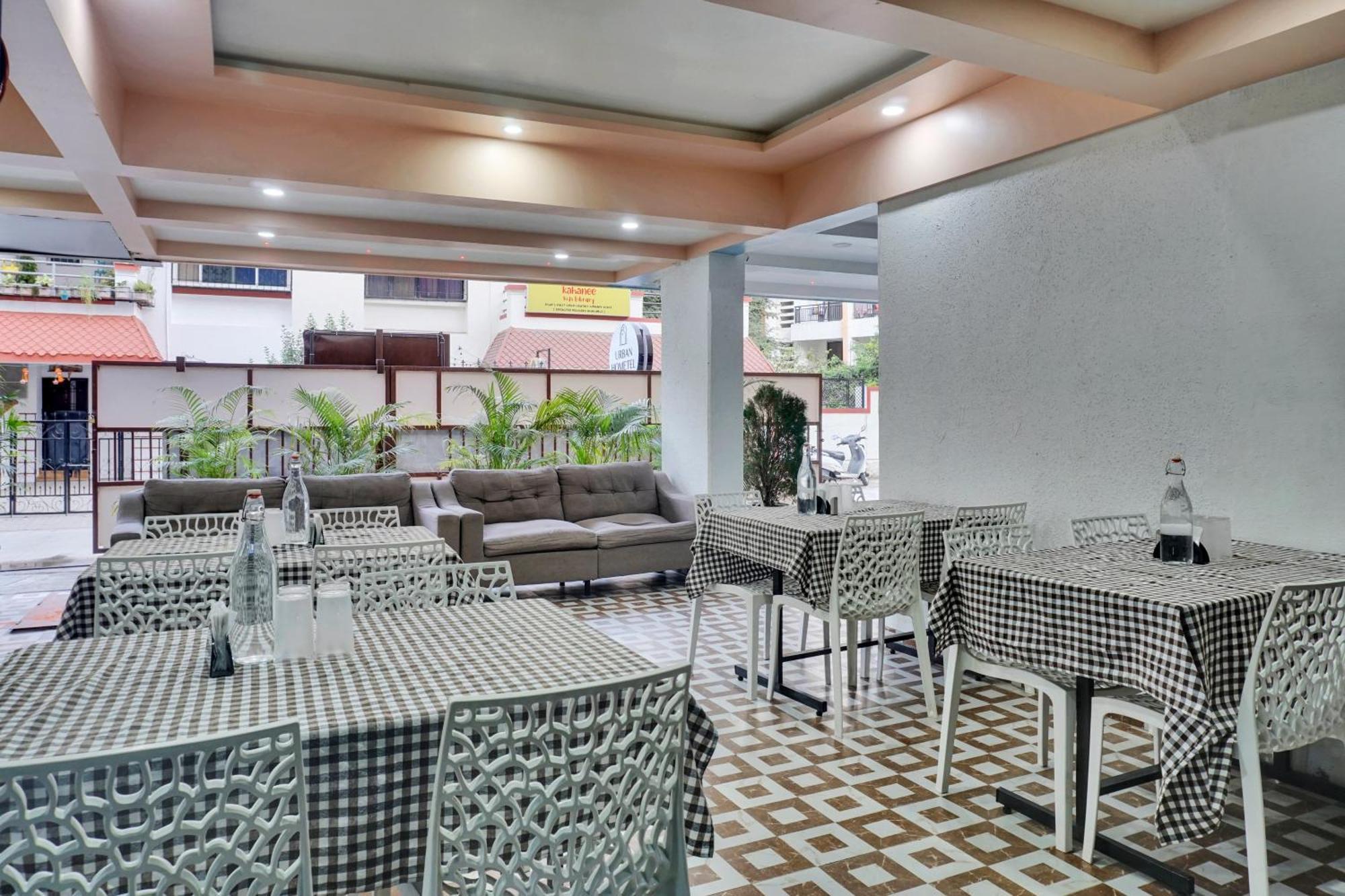 Urban Hometel Pune Luaran gambar